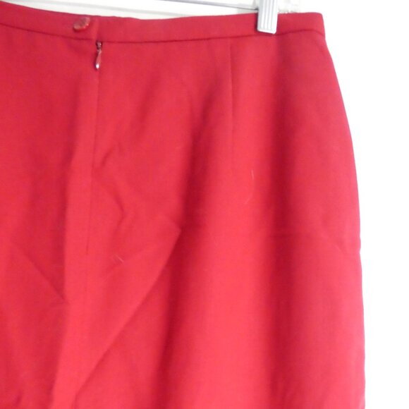 LOUBEN Exclusively for Melanie Lyne | Lined 100% Pure Virgin Wool Red Skirt - Picture 11 of 15